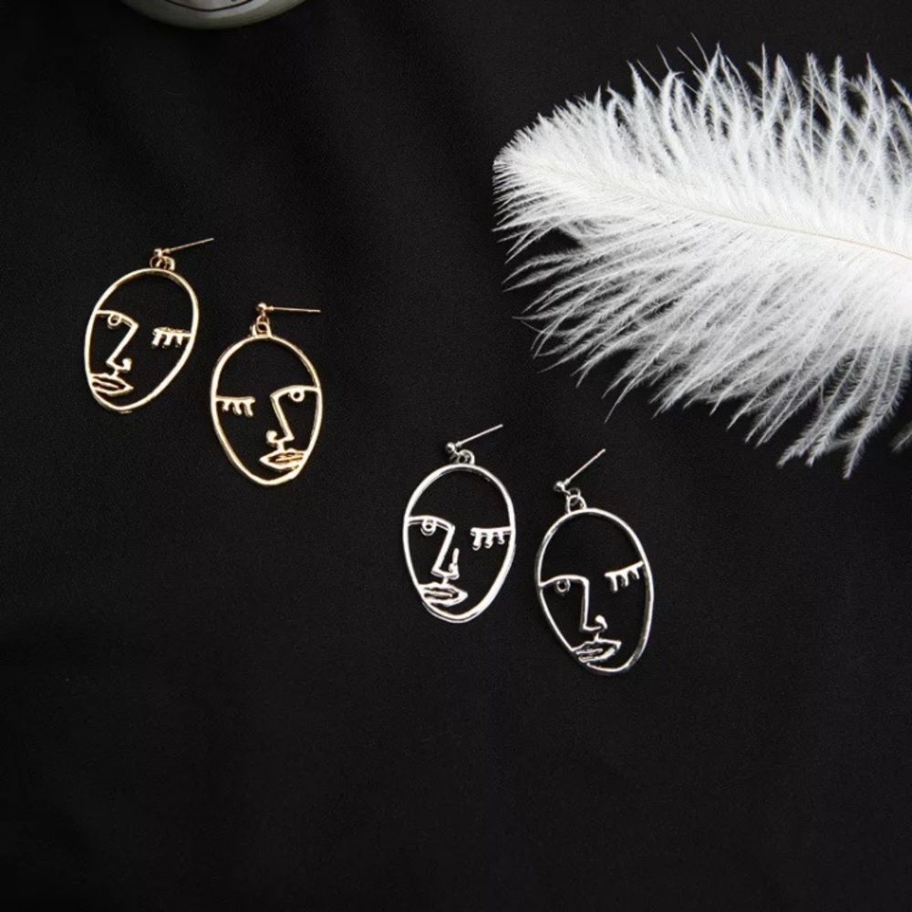 🥳Face Picasso Gold earrings